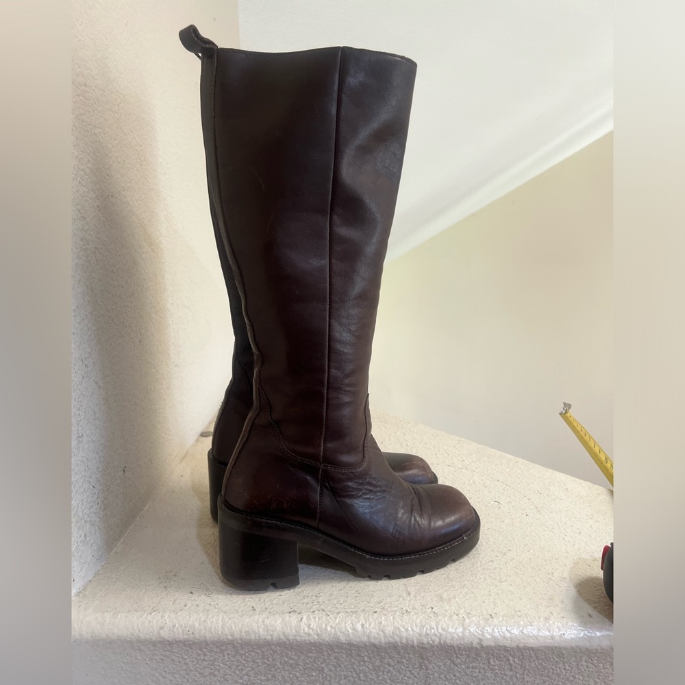VINTAGE STEVE MADDEN BROWN LEATHER square toes chunky heel TALL BOOTS sz 6 Y2k